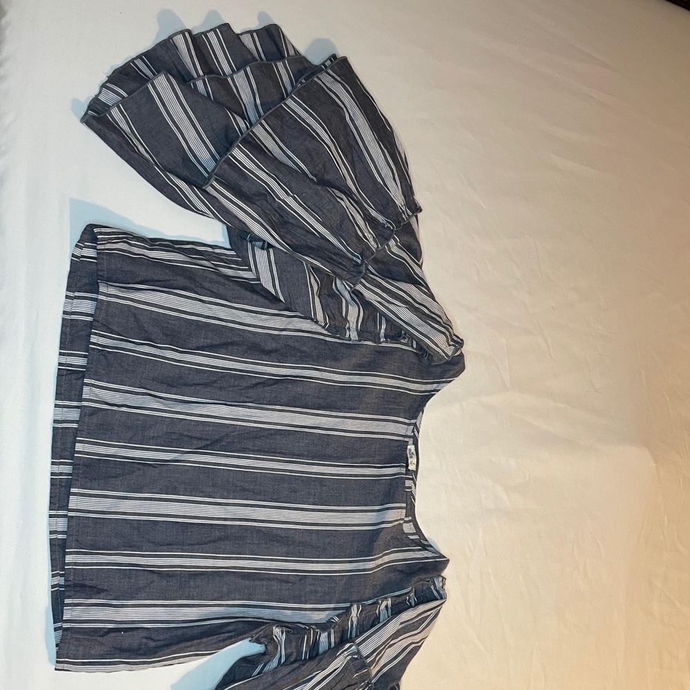 Hollister Crop Top With Bell Sleeves